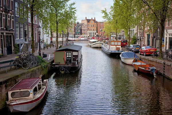 Canais em Amsterdam — Fotografia de Stock