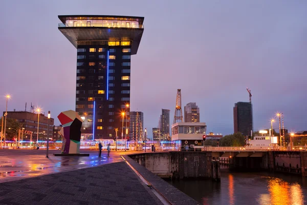 Rotterdam Paysage urbain en soirée — Photo