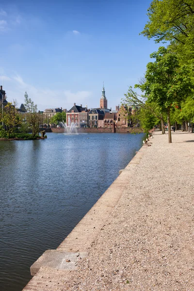 Hofvijver Lake and Park in The Hague — Stock Photo, Image