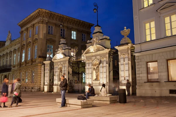 Porten till universitetet i Warszawa — Stockfoto