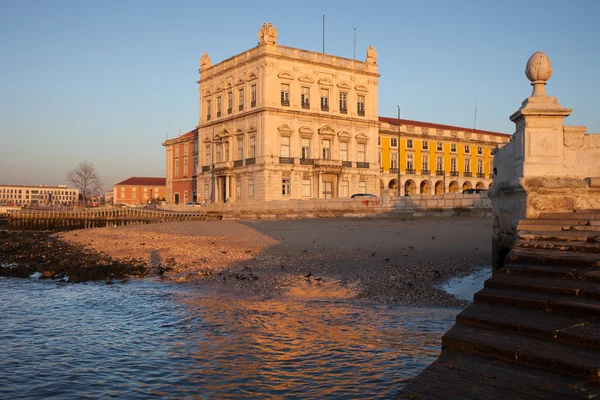 Soluppgång i Lissabon — Stockfoto