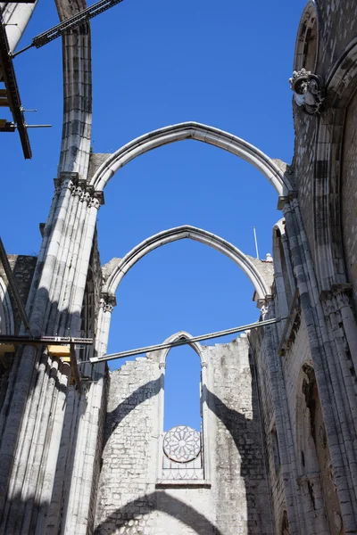 Ruins of Carmo Gothic Church in Lisbon — Stock Photo, Image