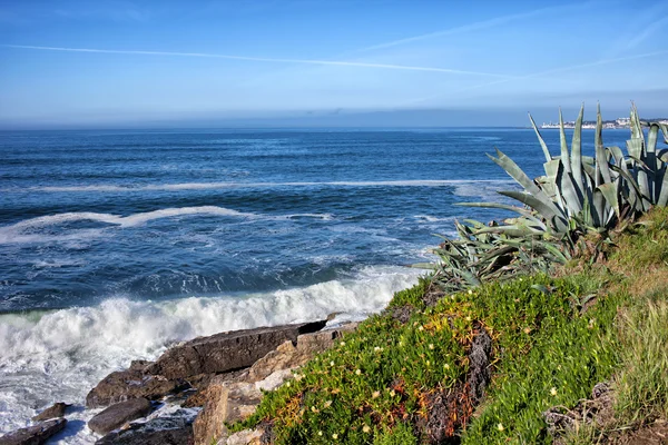 Costa do Oceano Atlântico no Estoril — Fotografia de Stock