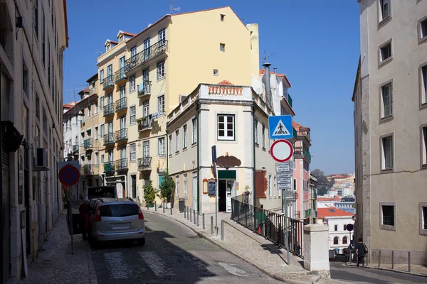 Maisons dans le quartier Bairro Alto de Lisbonne — Photo
