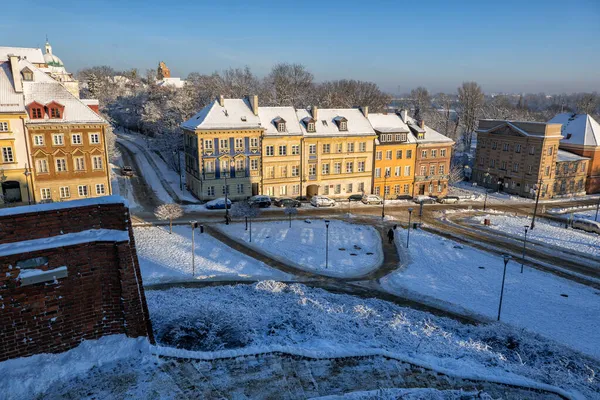 Зимний Закат Новом Городе Варшаве Польша Исторические Дома Заснеженная Лужайка — стоковое фото