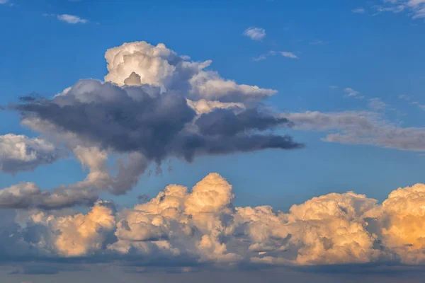 Cumulonimbus Wolken Himmel Bei Sonnenuntergang — Stockfoto