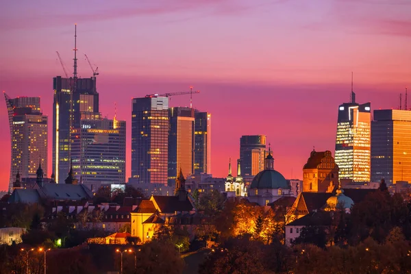Warszawa Stad Vid Skymningen Polen Centrum Skyline Med Skyskrapor — Stockfoto