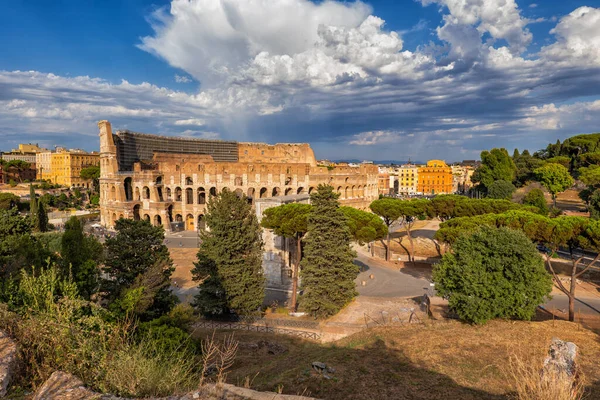 Coliseo Atardecer Ciudad Roma Italia Antiguo Anfiteatro Flavio Estadio Gladiadores — Foto de Stock