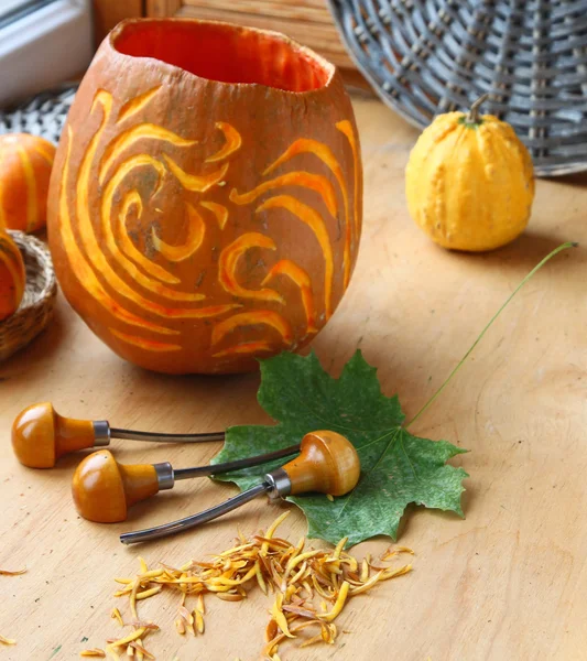 Excision from the pumpkin of decorative lantern on halloween. — Stock Photo, Image