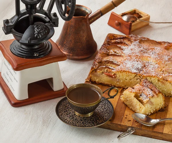 Taza de café y manzana pastel — Foto de Stock