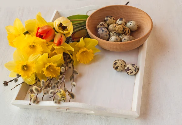 Easter bouquet with quail eggs — Stock Photo, Image