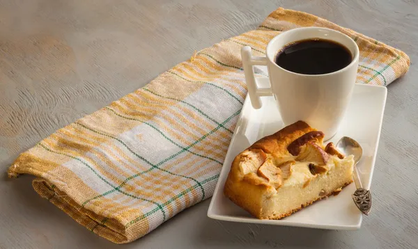 Taza de café y tarta de queso — Foto de Stock