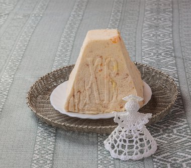 Paskalya lor pastası