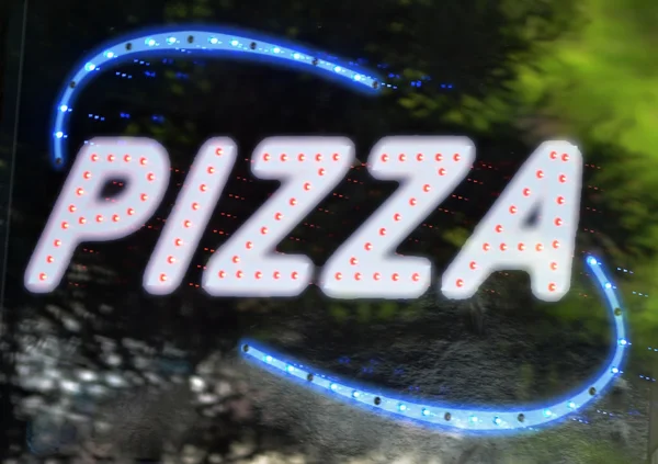 Знак пиццы — стоковое фото