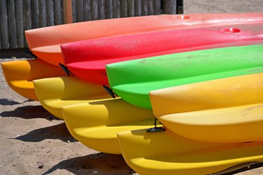 Kayaklar