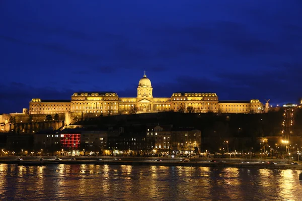 Budapeste à noite e Chain Bridge — Fotografia de Stock