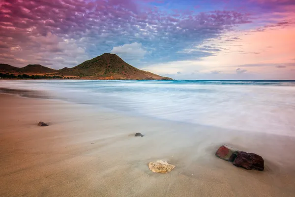 Spiaggia genovese e mare-Spagna-Almeria-Cabo de Gata parco naturale — Foto Stock