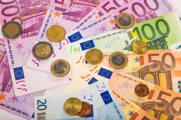 钱欧元硬币和纸币 — 图库照片