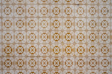 Lizbon 'da bir duvardaki renkli Azulejos seramik seramiklerini kapat