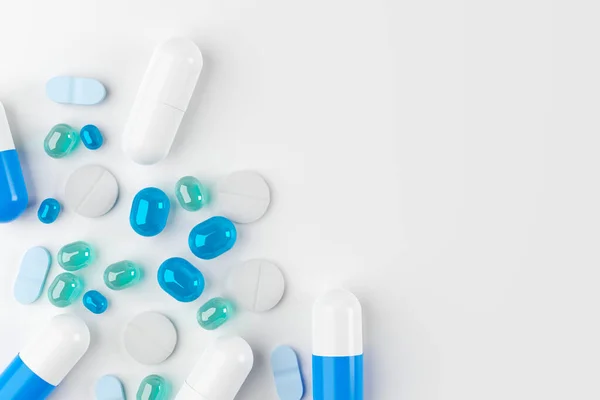Medikamentenkapseln Und Pillen Auf Blauem Hintergrund — Stockfoto
