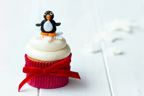 Penguin cupcake — Stock Photo, Image