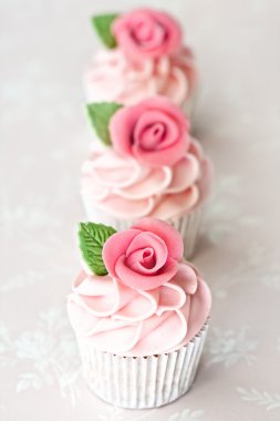 Gül cupcakes