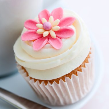 çiçek cupcake
