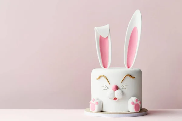 Lapin Pâques Gâteau Célébration Sur Fond Rose — Photo