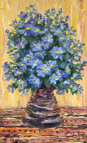 静物油画。束蓝色鲜花插在花瓶里 — 图库照片