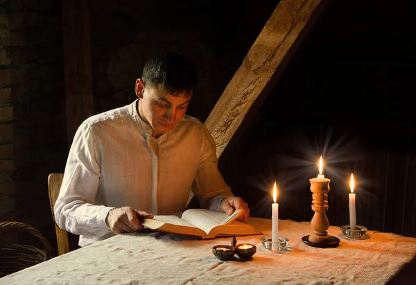 Jovens Sozinho Amor Esperança Rosto Humano Sagrado Divin Jesus Assento — Fotografia de Stock