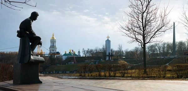 Februari 2022 Kiev Stad Ukraina Kapitalkonst Resa Träd Plats Gamla — Stockfoto