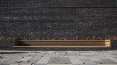 Milenyum çocuğu ve bebek arabasıyla doğum izninde olan bir adam. Babası ve küçük oğlu şehirde yeni doğmuş bebek arabasıyla yürüyor tuğla duvarın yanında..