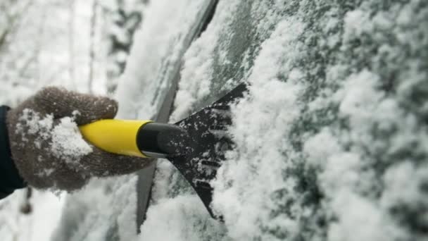 Close Person Removing Ice Snow Frozen Car Side Window Scrap — Stock videók
