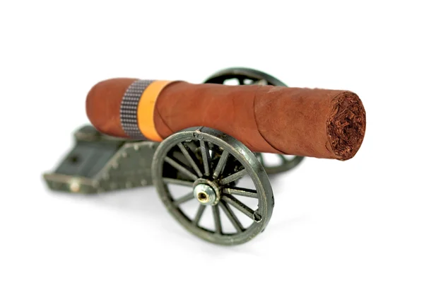 Artillery gun carriage and a cigar — Stock Photo, Image