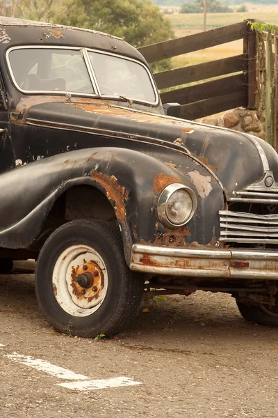 Old car in the parking lot — Stock Photo, Image