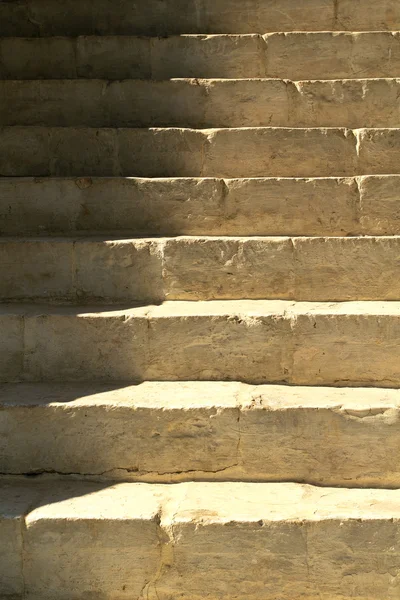 En trapp av stein – stockfoto