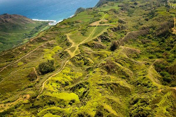 Colinas verdes de la isla de Molokai —  Fotos de Stock