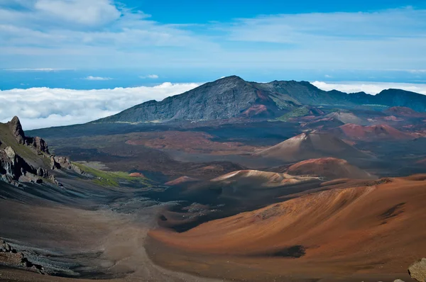 颜色的哈雷阿卡拉火山口 — 图库照片