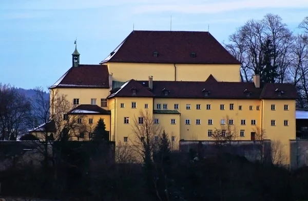 Kapuzinerberg Opactwo w Salzburgu w godzinach wieczornych, austria — Zdjęcie stockowe