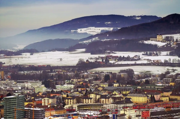 Вид на Зальцбург с австрийского города Фюзерберг — стоковое фото
