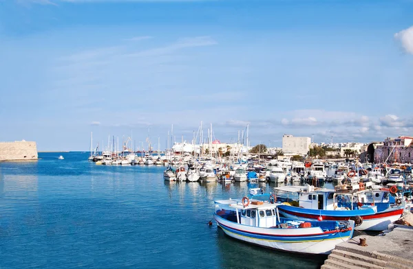 Heraklion kikötőjétől és a velencei kikötő-sziget, Kréta, Görögország — Stock Fotó