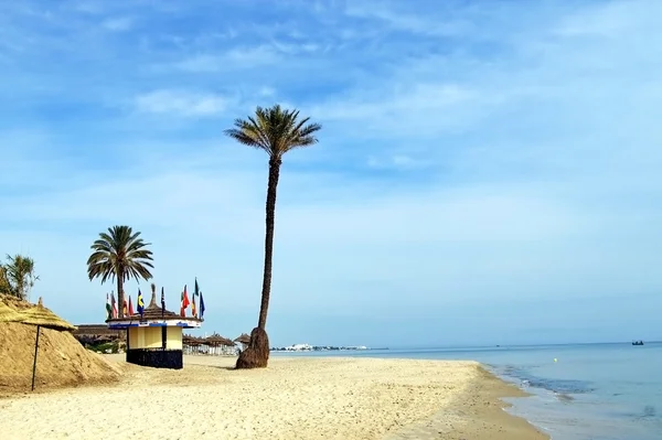 Praia num dia ensolarado, Sousse, Tunísia — Fotografia de Stock