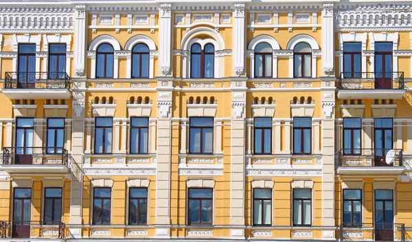 Vecchio edificio nel centro di Kiev — Foto Stock
