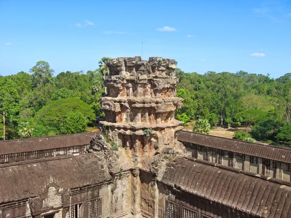 Forntida buddisttempel i Angkor Wat complex, Kambodja — Stockfoto