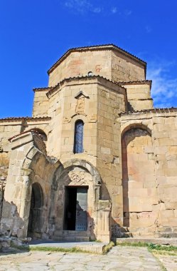 Tiflis Gürcistan'daki ünlü jvari kilise kapısına