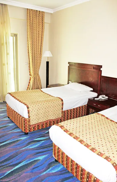 Pokój typu Twin w hotelu — Zdjęcie stockowe