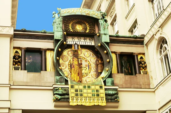 Ankeruhr (Anker saat) Franz von Ma tarafından inşa Viyana (Avusturya)