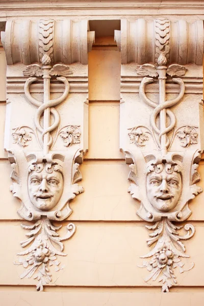 Stone faces. Ancient building. Odessa, Ukraine — Stock Photo, Image