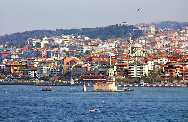 Πύργο Maiden και το ασιατικό τμήμα της Κωνσταντινούπολης, Τουρκία — Φωτογραφία Αρχείου