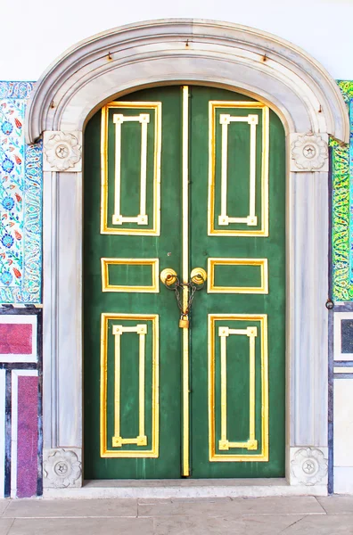 Porta em Topkapi Palace, Istambul, Turquia — Fotografia de Stock